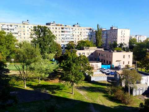 квартира за адресою Романа Шухевича просп. (Генерала Ватутіна), 4