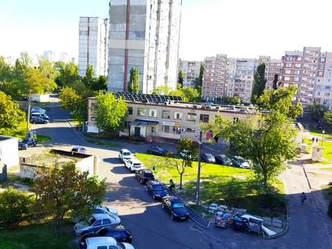 квартира за адресою Романа Шухевича просп. (Генерала Ватутіна), 4