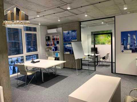 комерційна за адресою Предславинська вул., 44