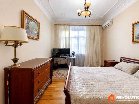 квартира за адресою Київ, Микільсько-Ботанічна вул., 17/19