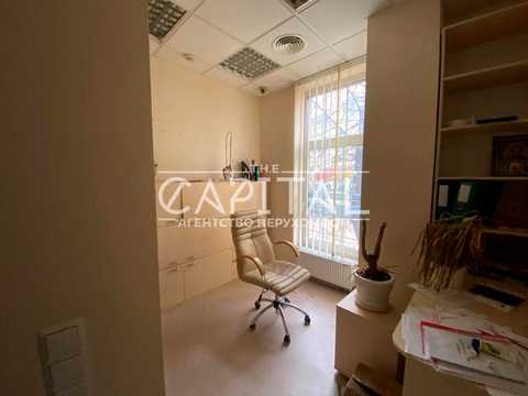 комерційна за адресою Спаська вул., 5