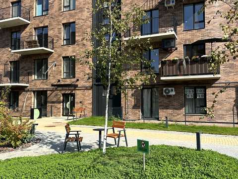 квартира за адресою с. Крихівці, 24 Серпня вул., (Будинок 10)