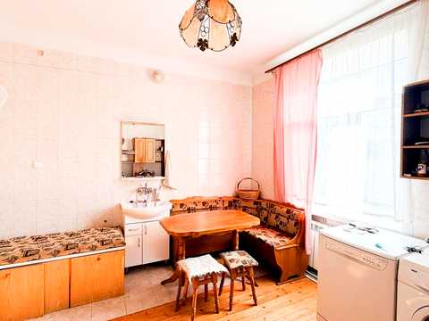 квартира за адресою Осипа Турянського вул., 1