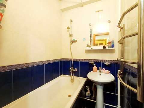 квартира за адресою Амвросія Бучми бульв., 1
