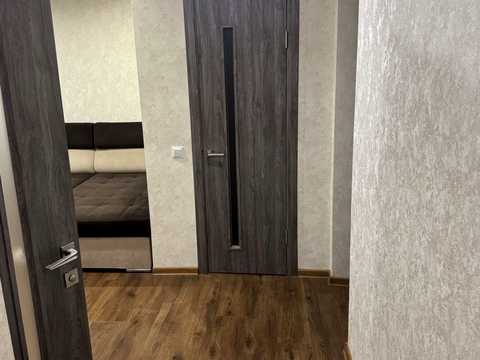 квартира за адресою Космонавтів просп., 77