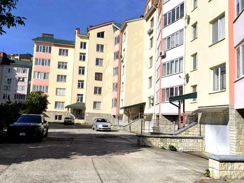 квартира за адресою Тролейбусна вул., 26