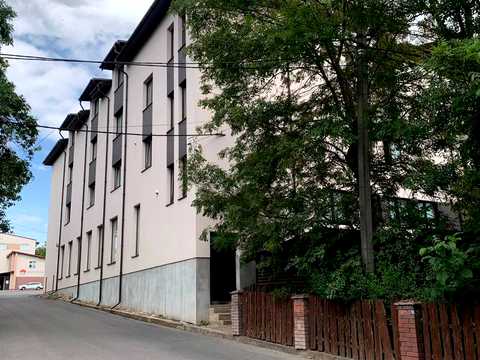 коммерческая по адресу Козацька, 1б