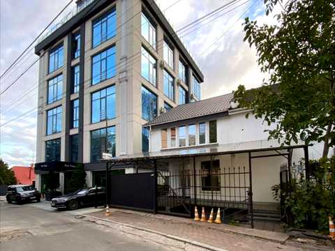 комерційна за адресою Редутна вул., 58