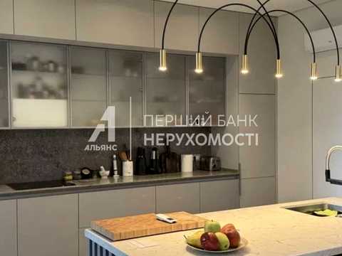 будинок за адресою с. Ліски, Парковая, 145