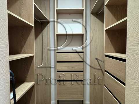 квартира за адресою Олександра Олеся вул., 9-А