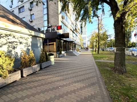 комерційна за адресою Русанівський бульв., 1