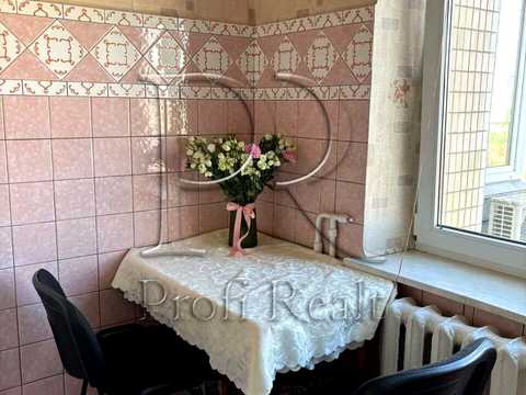 квартира за адресою Мілютенка вул., 10/1