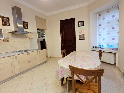 квартира по адресу Покровский пер., 3