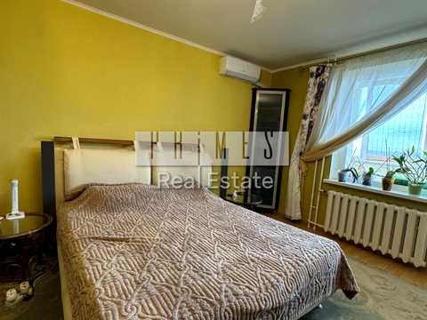квартира за адресою Дарницький бульв., 12