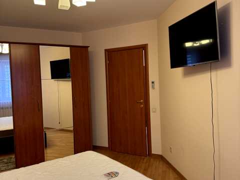 квартира за адресою Саперно-Слобідська вул., 8