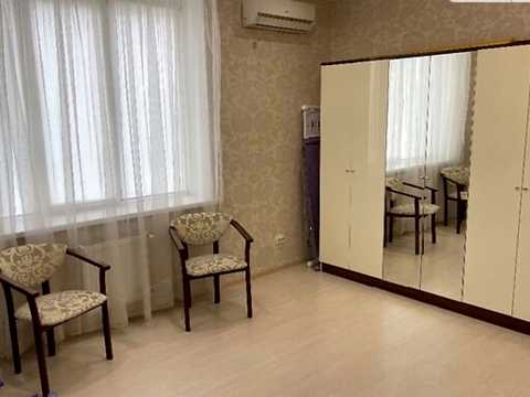 квартира за адресою Миколи Сингаївського вул. (Ново-Оскольська), 1-Е