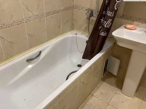 квартира за адресою Миколи Сингаївського вул. (Ново-Оскольська), 1-Е