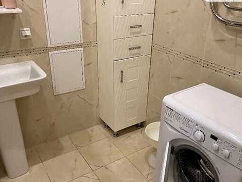 квартира за адресою Миколи Сингаївського вул. (Ново-Оскольська), 1-Е