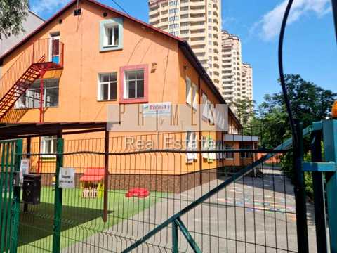 комерційна за адресою Київ, Борщагівська вул., 204