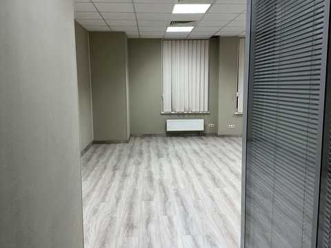 комерційна за адресою Дніпровська набережна вул., 26-Ж