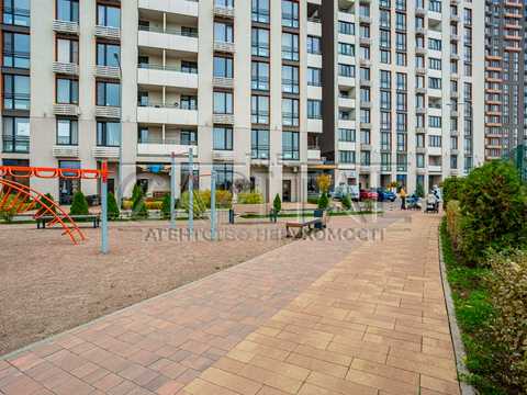 комерційна за адресою Київ, Дніпровська набережна вул., 17