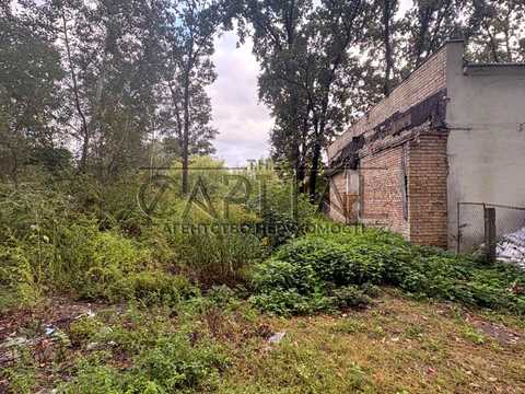 комерційна за адресою Берковецька вул., 6