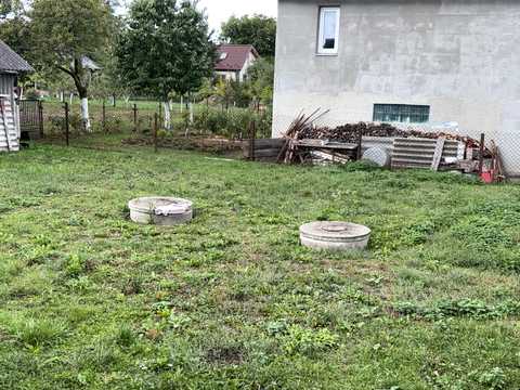 будинок за адресою с. Нежухів, вулиця Миру