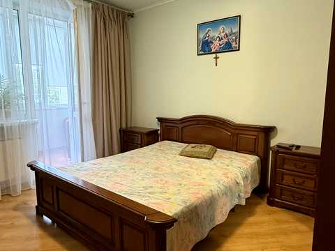 квартира за адресою Степана Бандери вул., 10-В