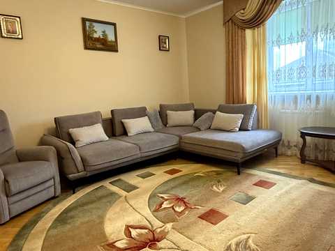 квартира за адресою Степана Бандери вул., 10-В