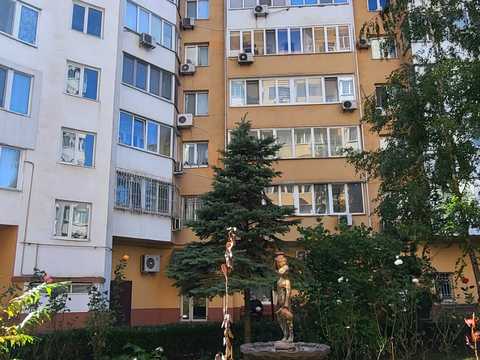 квартира за адресою Одеської громади вул. (Авдєєва-Чорноморського), 2б