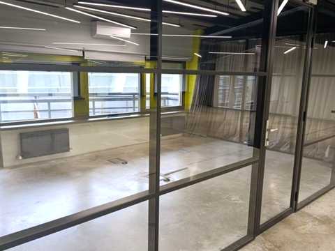 коммерческая по адресу Фізкультури ул., 11