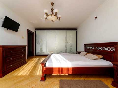 квартира по адресу Червоной Калины просп., 1