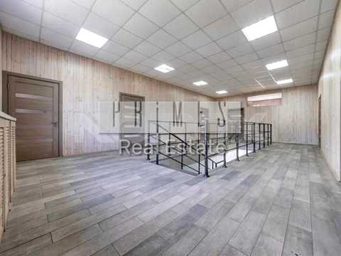 комерційна за адресою Лауреатська вул., 8