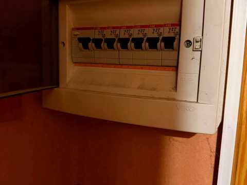 квартира за адресою Євгена Коновальця вул., 12