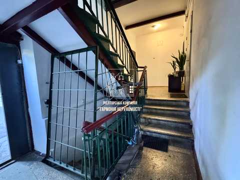 квартира за адресою Київ, Юрія Глушка вул. (Подвойського), 7