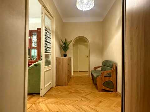 квартира за адресою Євгена Коновальця вул., 113