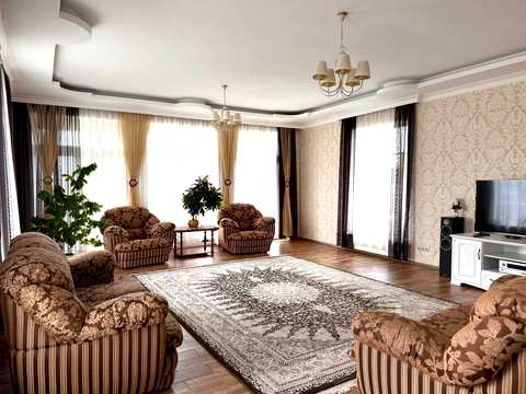 дом по адресу Собранецкая ул., (Будинок 1)