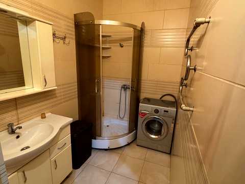 квартира за адресою Торгова вул., 7