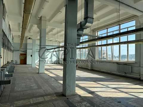 комерційна за адресою Степана Бандери просп. (Московський), 8