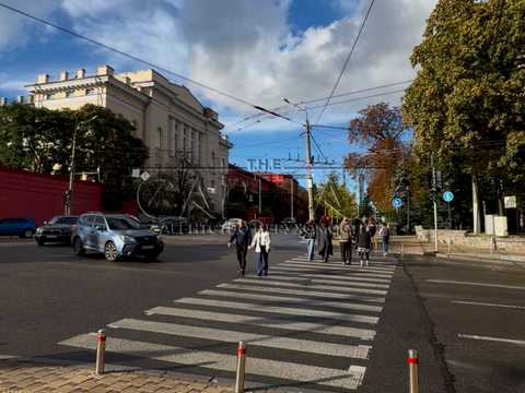 комерційна за адресою Гетьмана Павла Скоропадського вул. (Толстого), 61/11