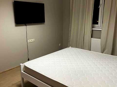квартира по адресу Ревуцкого ул., 40-В
