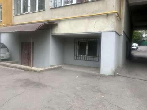 комерційна за адресою Перемоги вул., 8/4