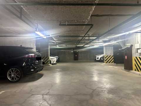 паркомісце за адресою Авіаконструктора Ігоря Сікорського вул. (Танкова), 4-Д