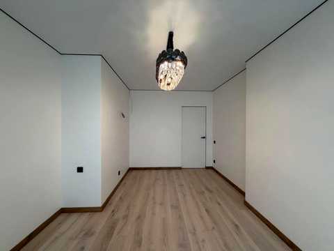 квартира за адресою Романа Левицького вул., 4