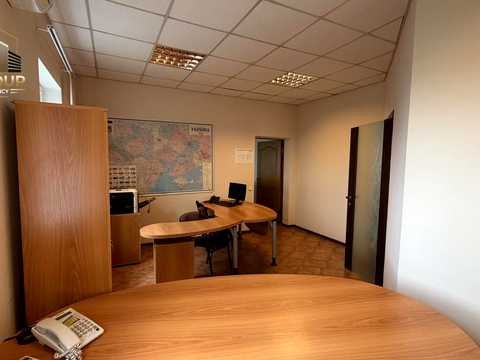 комерційна за адресою Заліська вул. (Єсеніна), 1
