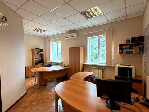 комерційна за адресою Заліська вул. (Єсеніна), 1