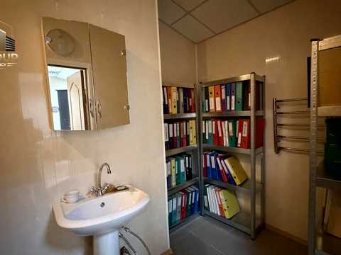 комерційна за адресою Заліська вул. (Єсеніна), 1