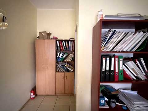 комерційна за адресою Заліська вул. (Єсеніна), 1