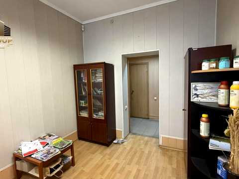 комерційна за адресою Заліська вул. (Єсеніна), 1