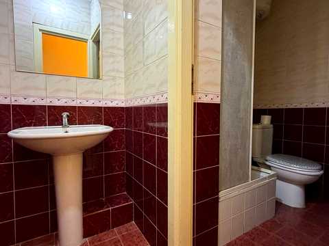 комерційна за адресою Партизанська вул., 25